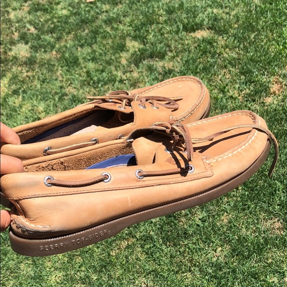 GENTLY WORN SPERRY TOP- SIDER - Picture 1 of 4